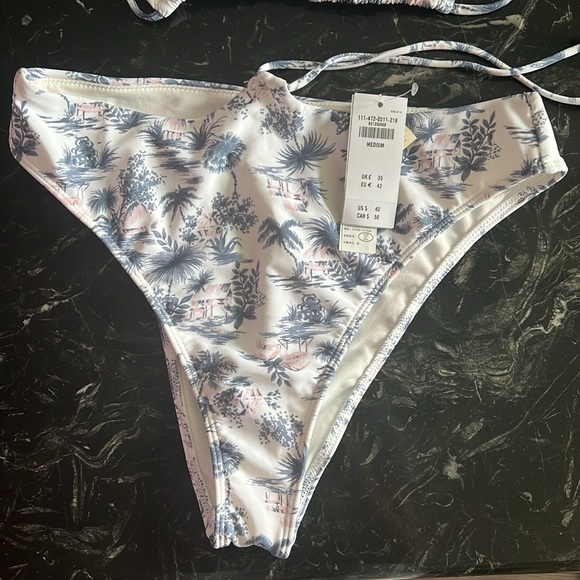 2 piece bathing suit / swimsuit - Picture 3 of 12